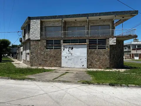 Venta galpón en Pérez 