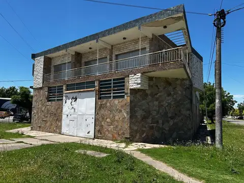 Venta galpón en Pérez 