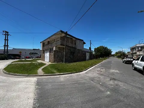 Galpon en Venta en Pérez, USD 210.000