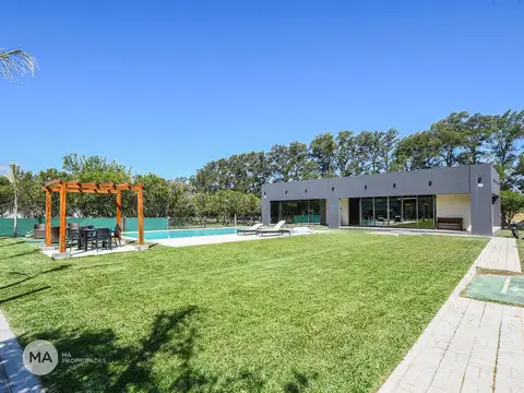 Casa de 3 dormitorios, jardín, pisicina - Azahares del Paraná, Fighiera | Venta