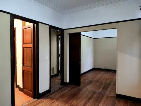 Consultorios u Oficinas | 400 m² en Edificio de Categoría. ALQUILER EN BLOCK O POR UNIDADES.