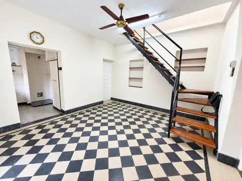 Casa de pasillo 4 dormitorios - Leguizamon 945 bis