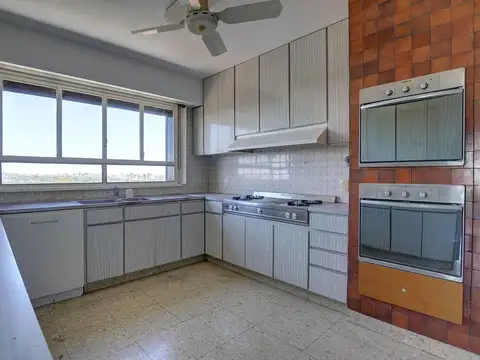 Departamento 5 ambientes con 3 baños