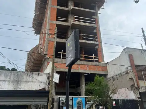 VENTA DEPTO 4 AMB. POZO, FINANCIACION CON COCHERA