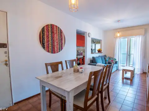 Depto. Centro 2 dormitorios cochera