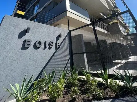 DEPARTAMENTO 2 AMBIENTES AMPLIO CON BALCON Y COCHERA