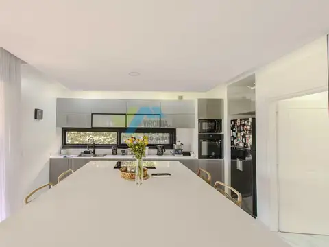 Casa en Venta al Este