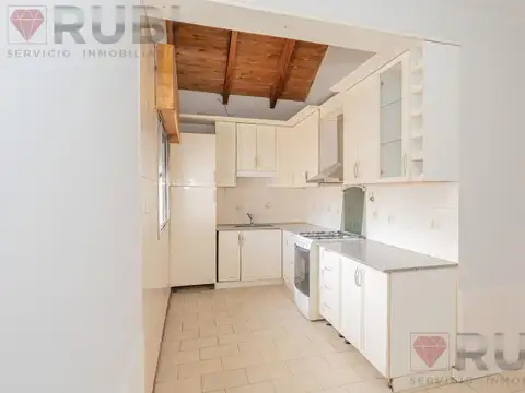 Casa 5 ambientes con 1 baño