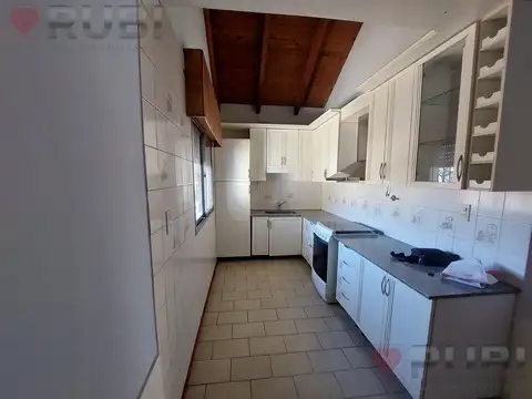 CASA EN VENTA EN BARRIO BRENTANA DE CIPOLLETTI