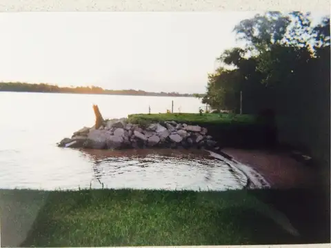 Terreno en Venta en Puerto Paraná, USD 140.000