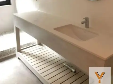 Casa 6 ambientes con 5 baños