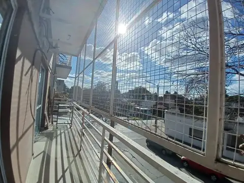 Departamento 2 ambientes con cochera