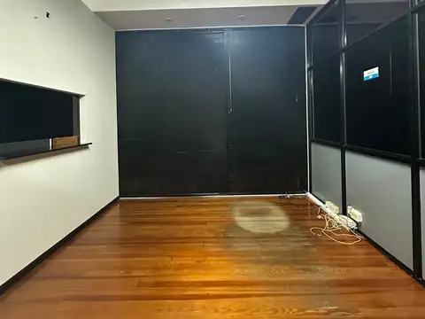 Oficinas en alquiler peatonales, galería Victoria Mall, centro
