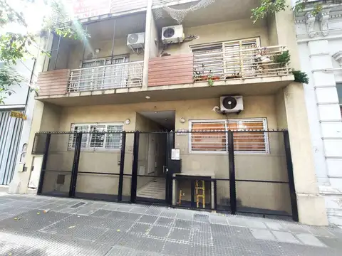 VENTA DE PH EN PB CON PATIO Y PARRILLA EN ALMAGRO