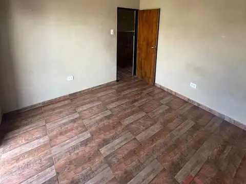 Departamento en Alquiler en Lomas del Mirador, $ 600.000