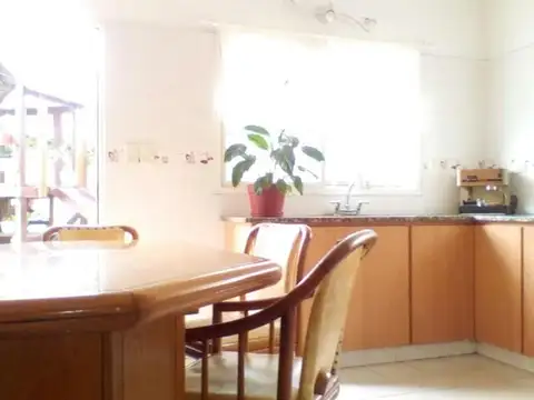 CASA  A LA VENTA