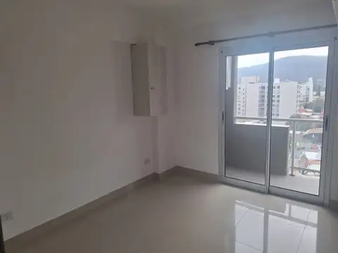 Departamento en Alquiler en Zona Norte, $ 670.000