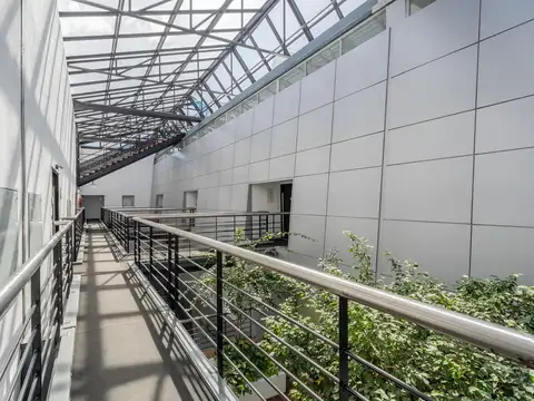 Oficina en Venta con 2 cocheras