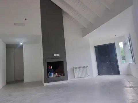 Casa 4 ambientes con 3 baños