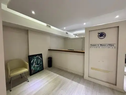 Oficina 4 ambientes con 1 baño