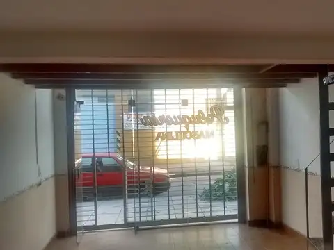 Local en Alquiler en Loma Hermosa, $ 500.000