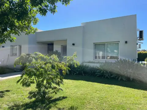 APTA CREDITO - Casa en VENTA  Barrio San Francisco - Villanueva