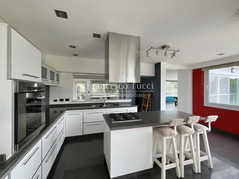 Casa en Alquiler de 4 dormitorios