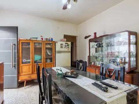 Casa en venta barrio España y Hospitales 3 dormitorios patio luminoso amplio