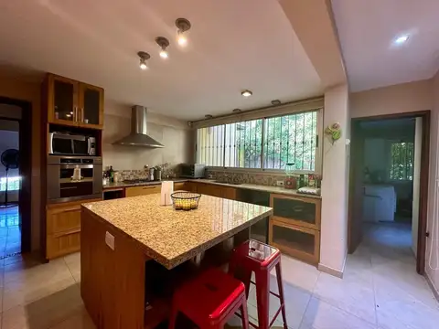 Quinta en Venta en Barrio el Cazador, USD 450.000