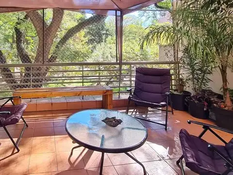 EXCELENTE DEPARTAMENTO CON TERRAZA PRIVADA FRENTE A PLAZA ALBERTI