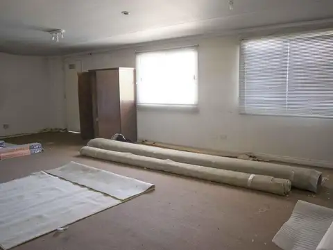 Oficina 3 ambientes con 2 baños