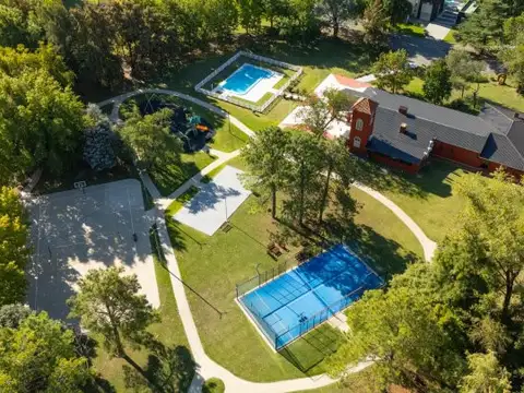 Casa 5 Ambientes Con Jardín y Cochera En Haras del Sol, Pilar