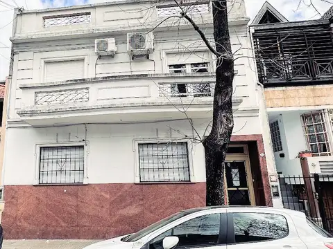 3 AMBIENTES PB AL FRENTE CON PATIO