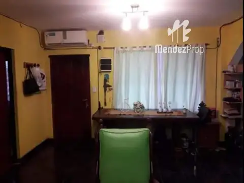 Casa 4 ambientes con 1 baño
