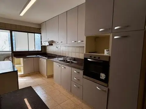 Departamento en Alquiler de 4 ambientes