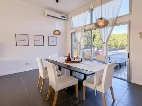 Casa 4 ambientes con 4 baños