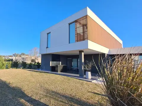 Casa en Venta al Noreste