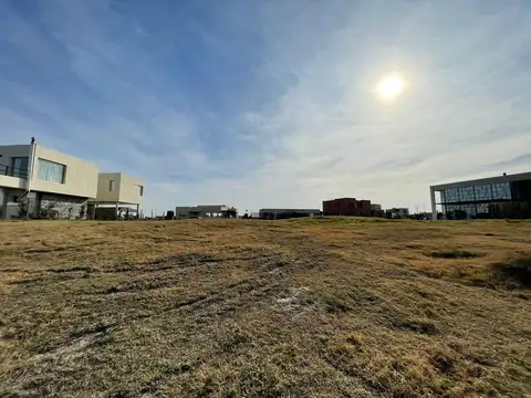 Terreno en Venta en Countries y Barrios Cerrados en Pilar, USD 73.000