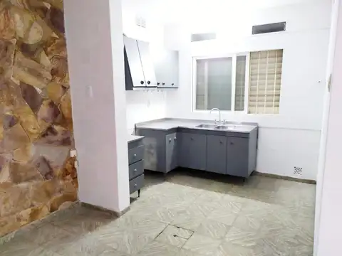 Casa 3 ambientes con 1 baño