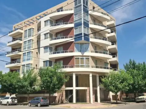 VENDO DPTO EN 1ER PISO 2 DORMITORIOS