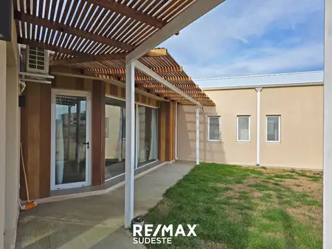 CASA EN VENTA CON VISTAS A LAS SIERRAS