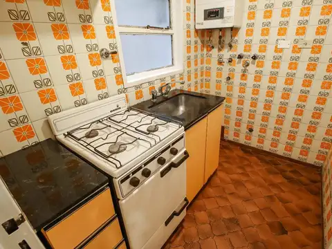 Alquiler Monoamb Patio y Cocina Separada, Almagro!