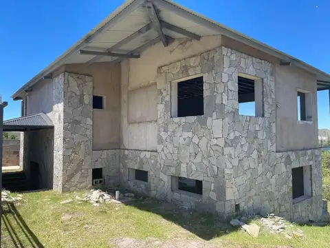 Los Pinos 100