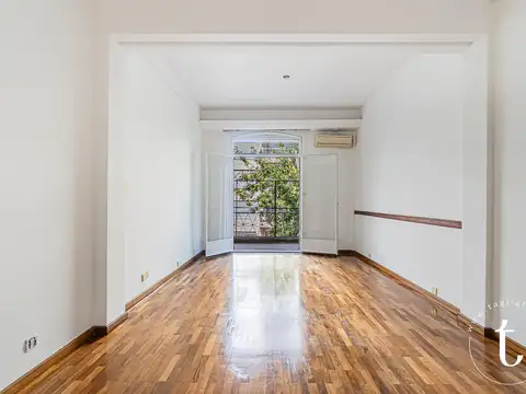 Panamá  al 900 3ro. Frente