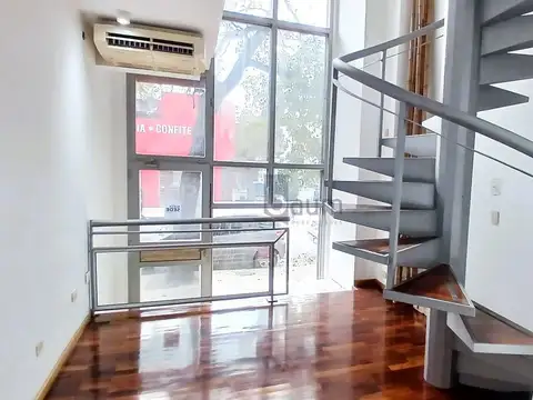 Local c/ acceso independiente - Zona 12 y 50