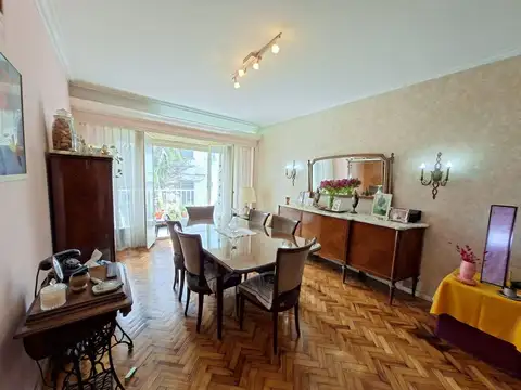 DPTO. 3 AMB. + DEPENDENCIA Y BALCÓN CORRIDO-FLORES