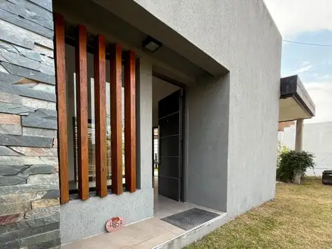 Casa en Venta Ruta 1 km 16,5- Arroyo leyes-