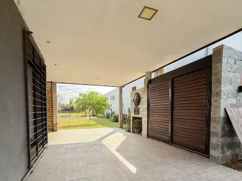 Casa en Venta Ruta 1 km 16,5- Arroyo leyes-