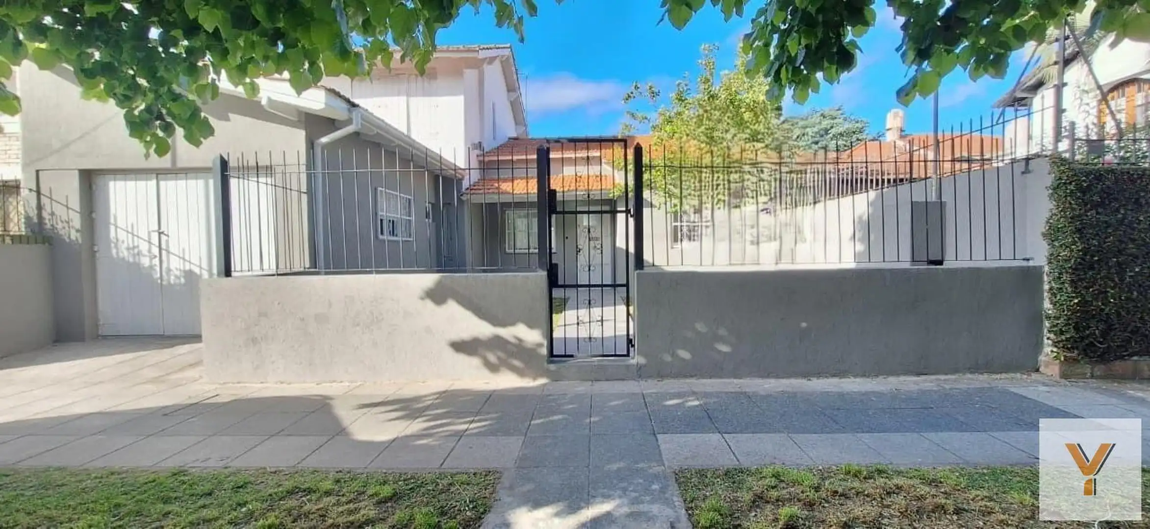 Casa en Venta - 2 Dormitorios 1 Baño - 233mts