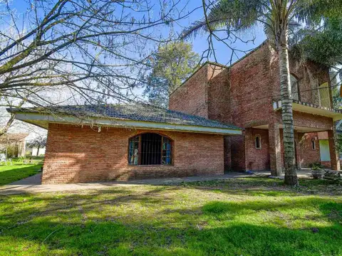 Venta Quinta 13  ambientes en San Vicente